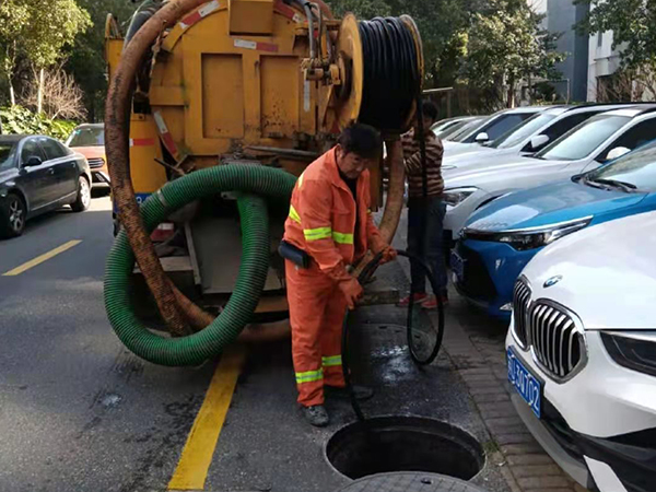 阿巴嘎排污管道清淤